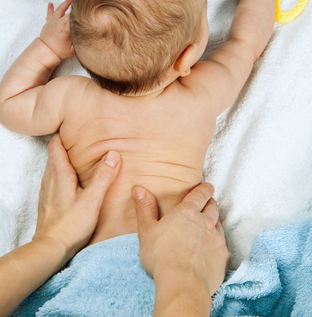 atelier de massages bébé au centre agapé à annecy